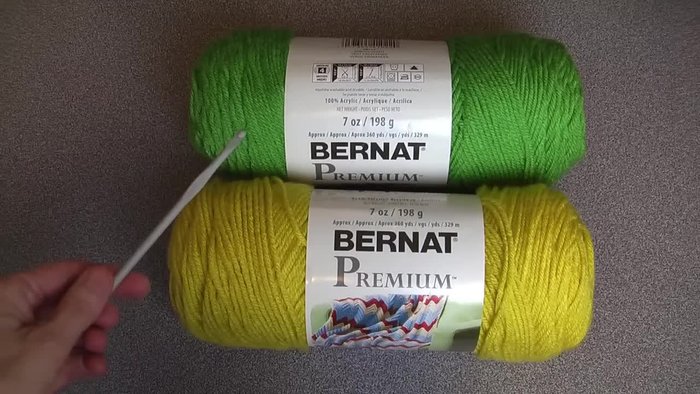 Chain 25, then chain 3 for the turn.