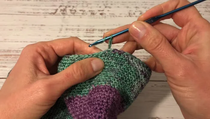 Ribbon: Alternate front post and back post double crochets for approximately 2 inches.