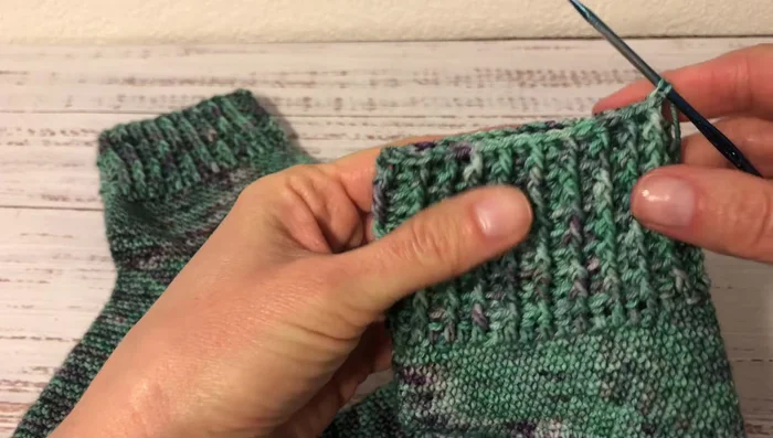 Fasten off and weave in ends.