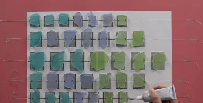 Let the glue dry for 30 minutes.