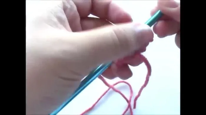 Row 4 (Increase row): Knit 1, make 1 invisible increase, knit 7, make 1 invisible increase, knit 2.