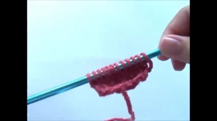 Rows 5-15: Knit stockinette stitch (knit one row, pearl one row).