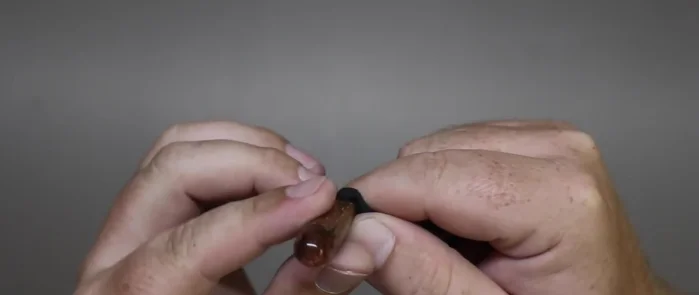 Cut the pendant to the desired final length.