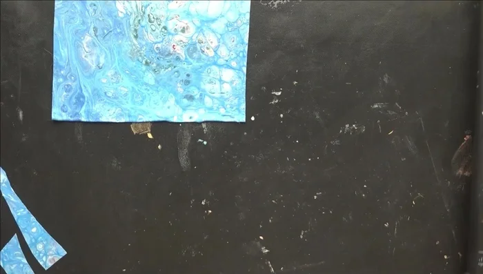 Let the cabochons dry completely.