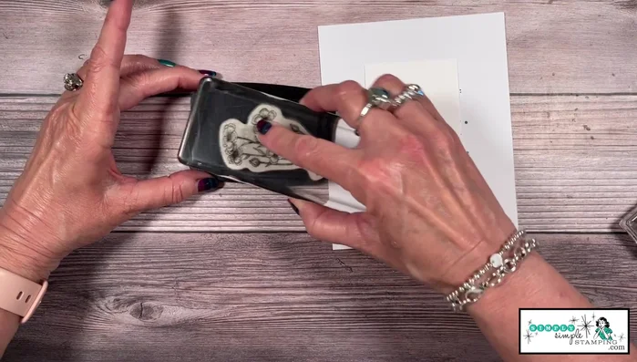 Color the images (Method 2): Use Stampin' Blends or Stampin' Markers to color the flowers and leaves. Use the Dark Berry Burst and Dark Old Olive.