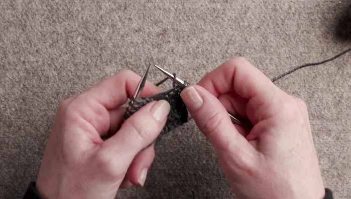 Knit the last selvedge stitch.