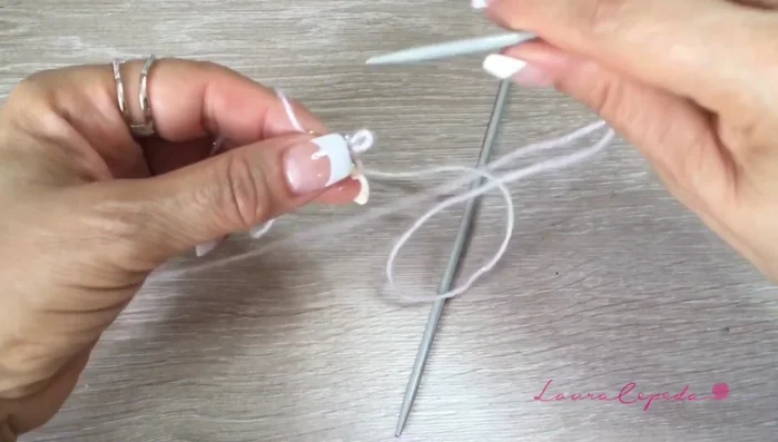 Work in the elastic stitch for 16 rows.