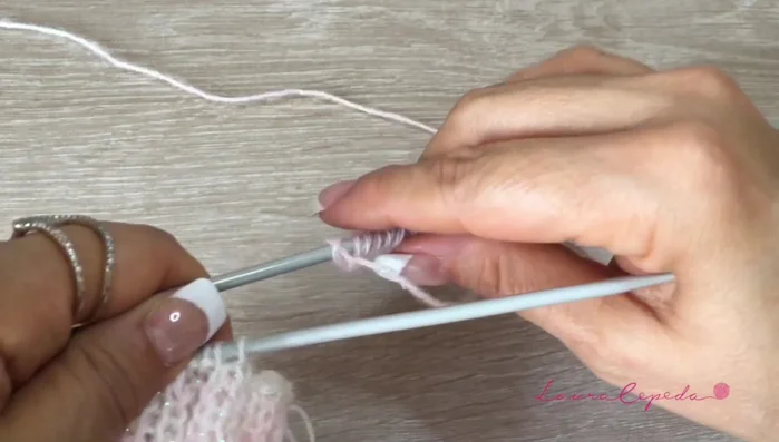 Continue knitting/purling in pattern, adding 17 stitches on each side at the end of the foot section.