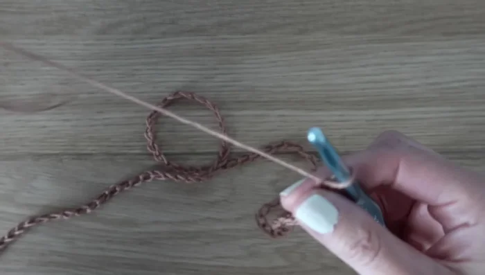 Row 2 and subsequent rows (until 59 rows): Repeat row 2 pattern across. Maintain loose tension.