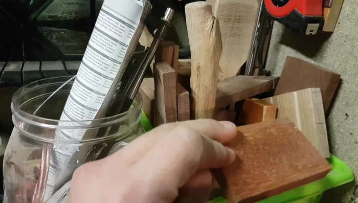 Select a piece of wood (exotic hardwoods or live edge pieces are recommended).