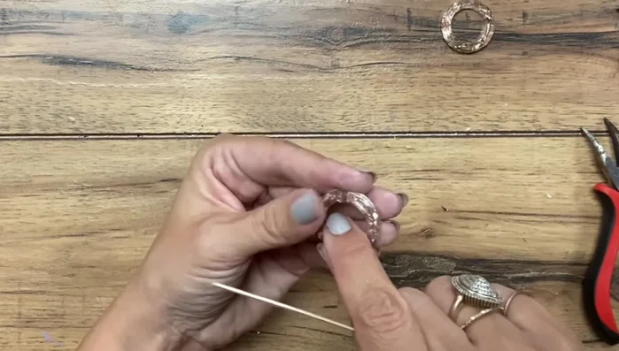 Polish the rings with wipe-on polyurethane for a shiny finish.