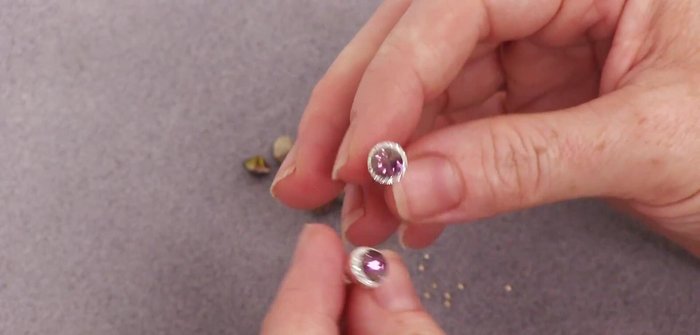 Let the earrings dry overnight (or at least 3-4 hours).