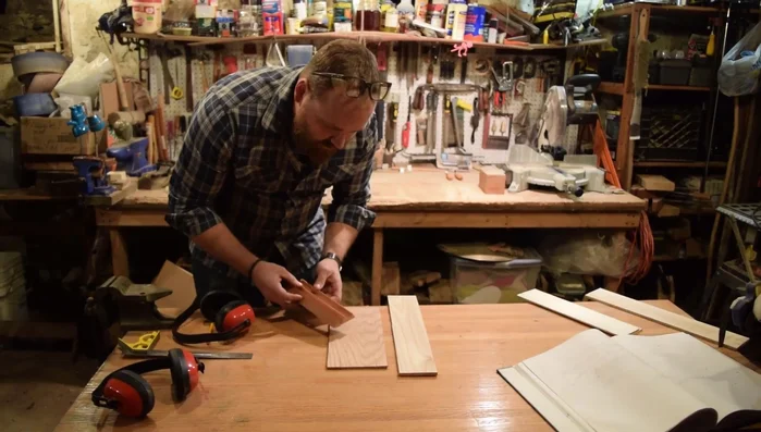 Prepare Accenting Wood: Plane the oak to the correct thickness and cut to size. Dry-fit to ensure proper alignment.