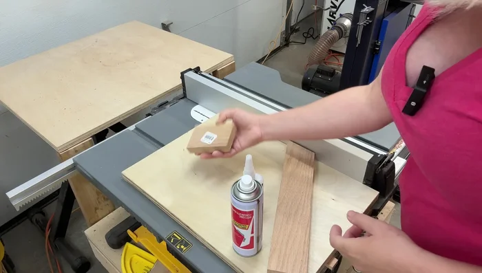 Add a top support block: Glue and optionally screw a small piece of 3/4-inch Oak material to the top of the angled support block.