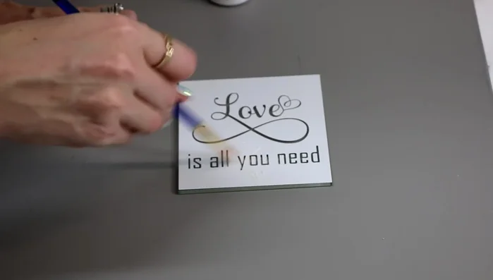 Let the etching cream sit for 20-25 minutes in a well-ventilated area.