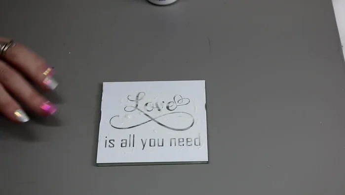 Let the etching cream sit for 20-25 minutes in a well-ventilated area.