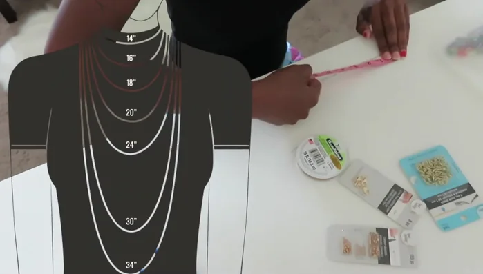 Cut the beading wire to the measured length.