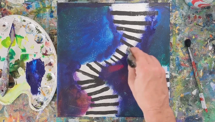 Mix Windsor blue and magenta, apply it to soften the white stripes.