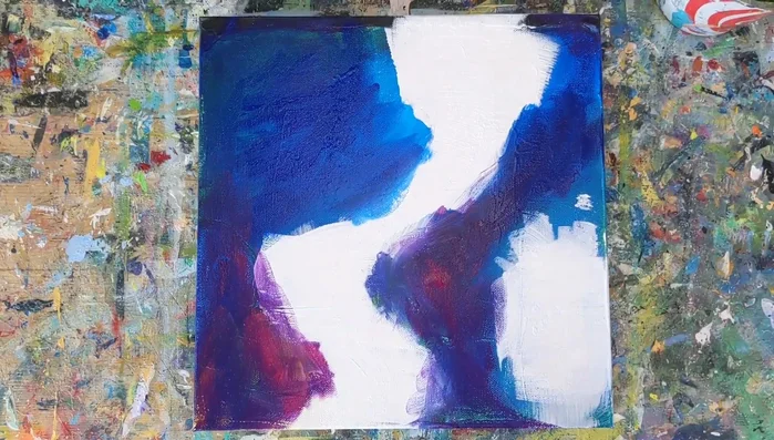 Add black stripes to the background, allowing them to wave from top to bottom.