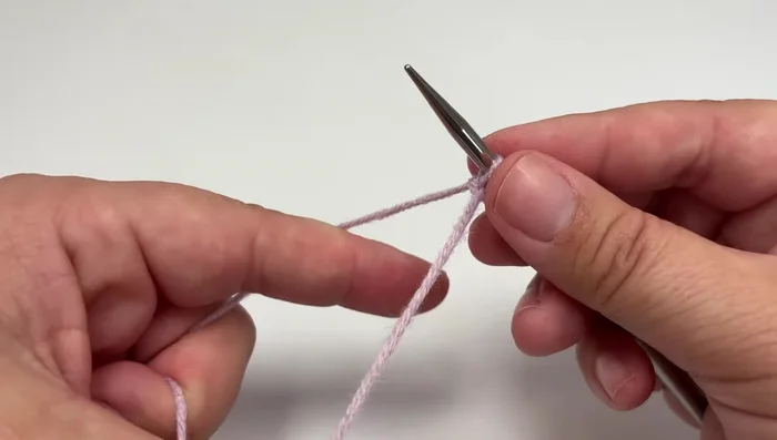 Work four setup rows to create a neat corner (detailed instructions provided in the video).