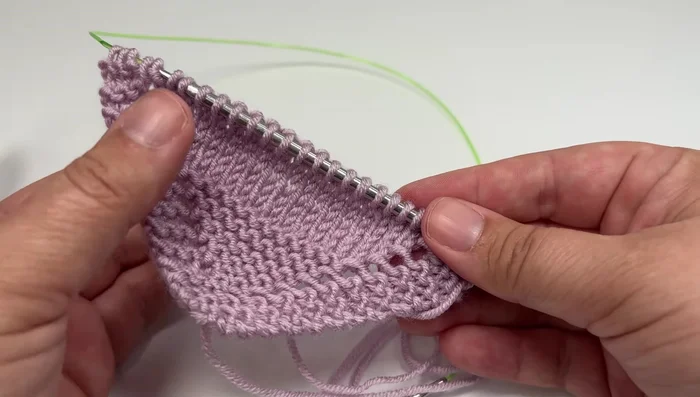 Repeat steps 4 and 5 until the desired width is reached. (For a rectangular blanket, continue to the next step; for a square blanket, proceed to step 9).