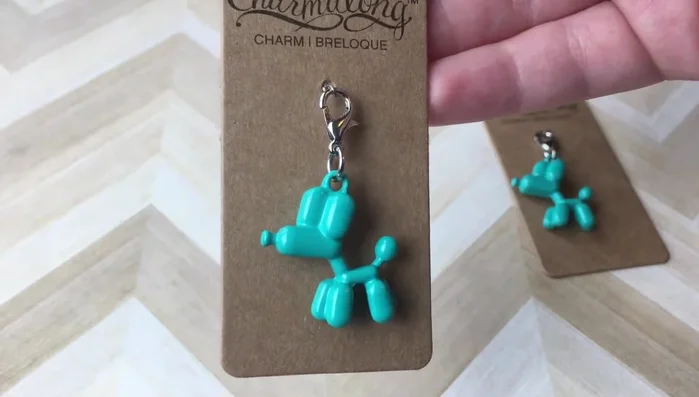 Assess your charm: If the charm already has a jump ring, skip to step 4.