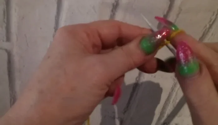 Repeat steps 4-6 for all petals.