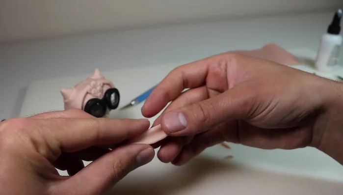 Add a bandana and texture it.