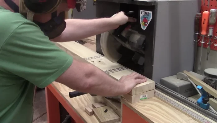 Cut two 5-foot header and footer boards.