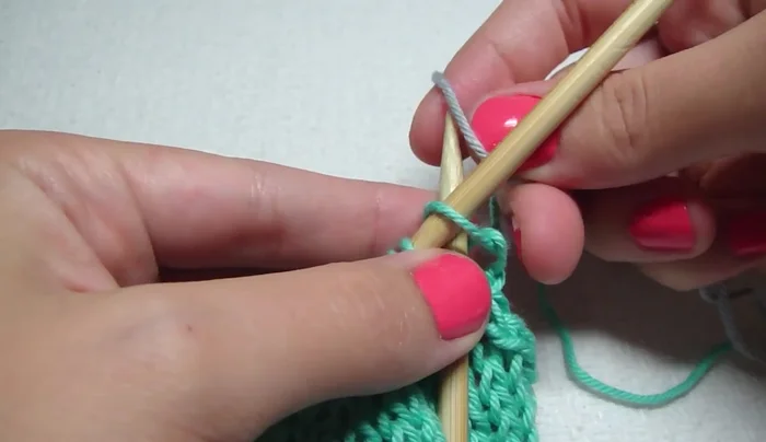 Repeat steps 6-8 to create the desired number of color stripes.