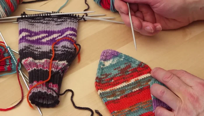 Cut the yarn, weave in the ends, and sew the seams.