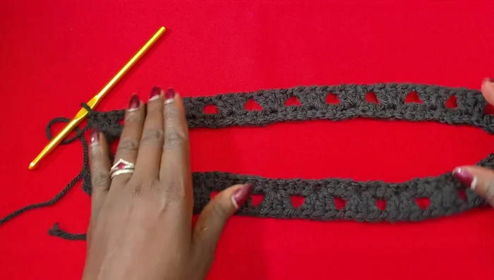 Repeat step 4-6 for the desired number of rows (15 black rows in this example).