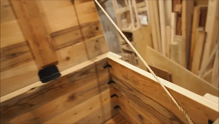 Add rope to hold the lid upright when open.