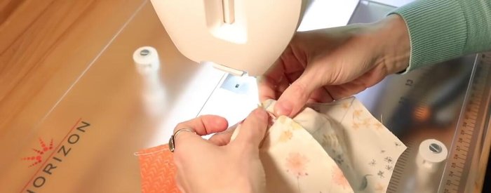 Press the seams open on both the exterior and lining fabric pieces.