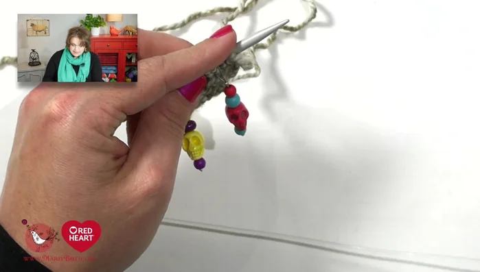 Repeat rows 4 and 5 until you reach 285 stitches.