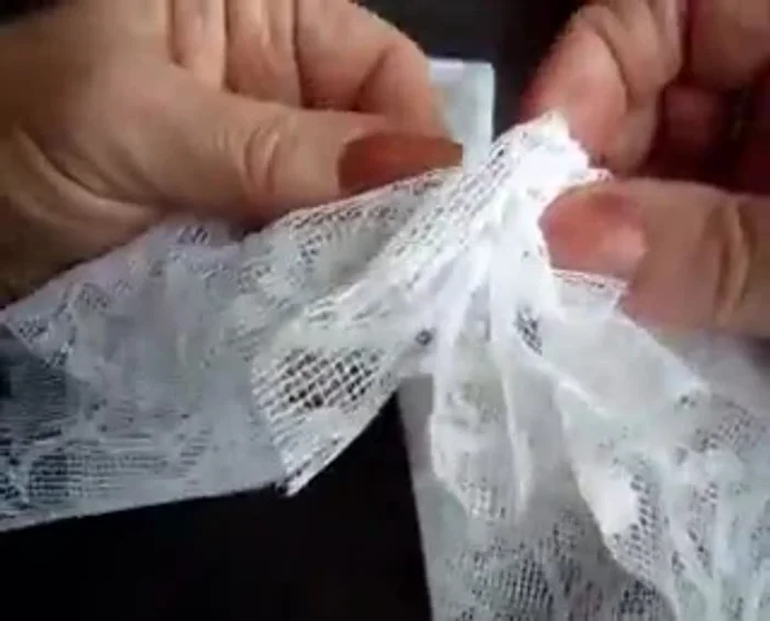 Before joining the ends, ensure the elastic isn't twisted. Pin the other end of the elastic.